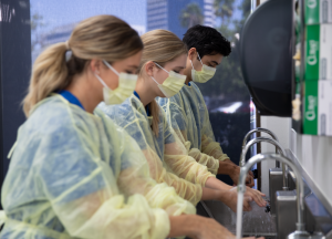 large-20190924_ADNStock_ST-1404  